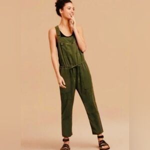 Aritzia Wilfred Free Valletta Olive Green Overalls size S EUC